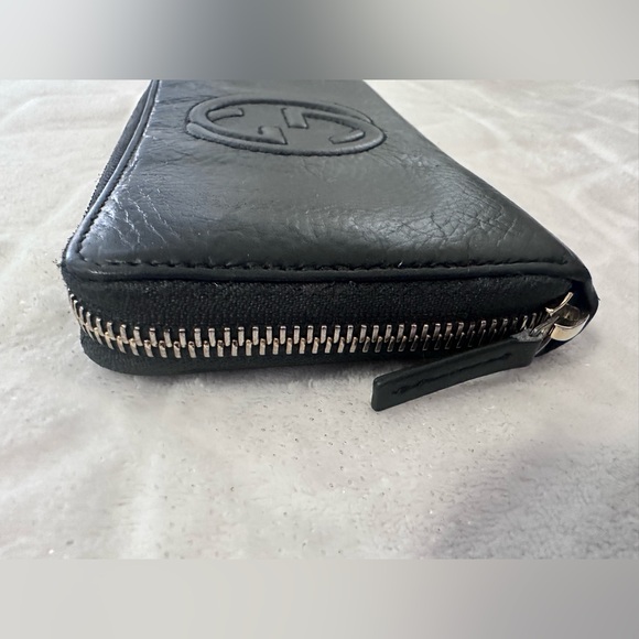 Gucci *Pristine* Soho Clutch Leather Wallet - Picture 2 of 8